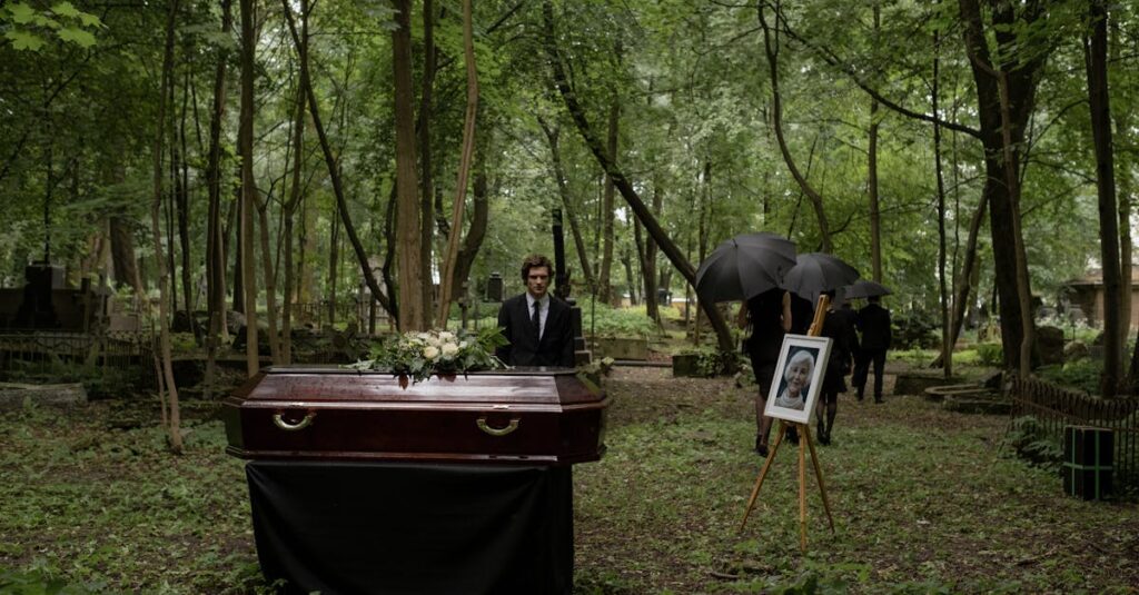 ペット葬儀の流れを説明する図解。火葬の種類や当日の流れ、供養の選択肢などが視覚的にまとめられている。