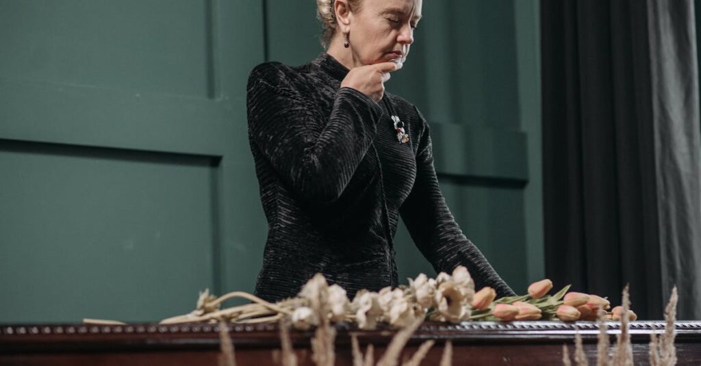 ペット葬儀の流れを説明する図解。火葬の種類や当日の流れ、供養の選択肢などが視覚的にまとめられている。